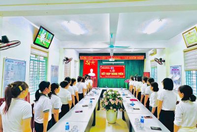 LỄ KẾT NẠP ĐẢNG VIÊN – CHI BỘ TRƯỜNG MẦM NON THANH TÂN