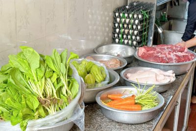Buổi giám sát an toàn thực phẩm của nhà trường