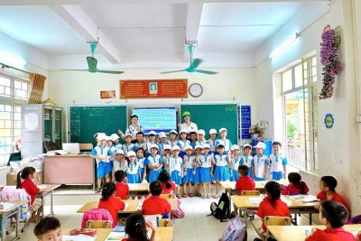 Trường đã tổ chức cho khối 5 tuổi tham quan, trải nghiệm tại trường Tiểu Học